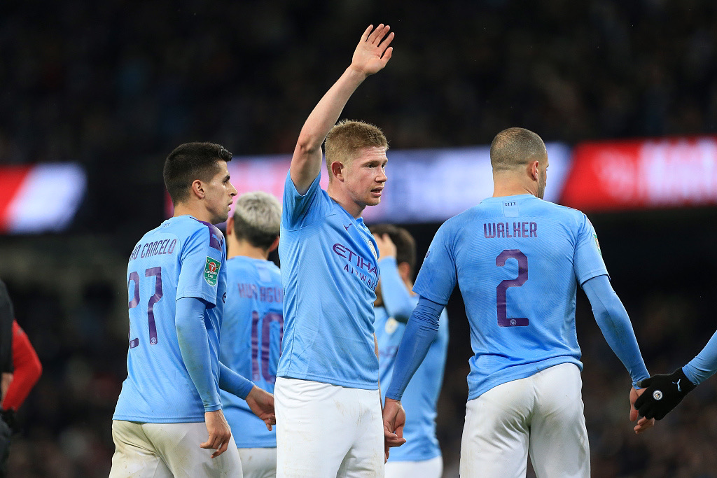  深圳男篮迎英超关键赛；窗口期临场应变；悬念犹存；年轻球员得到机会