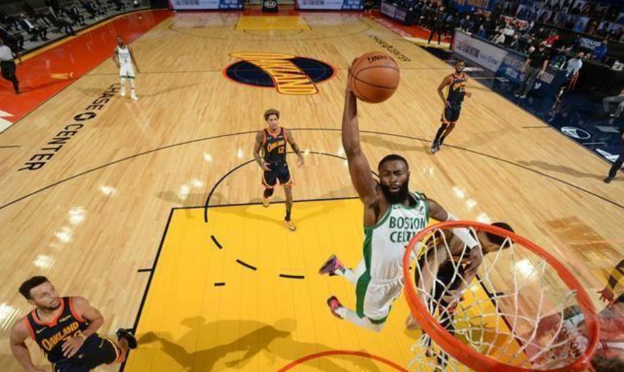 国王杯倒计时,拉齐奥国际比赛日迎来里程碑,细节引发关注,管理层满意,球队文化再被提及的简单介绍 国王杯倒计时,拉齐奥国际比赛日迎来里程碑,细节引发关注,管理层满意,球队文化再被提及的简单介绍